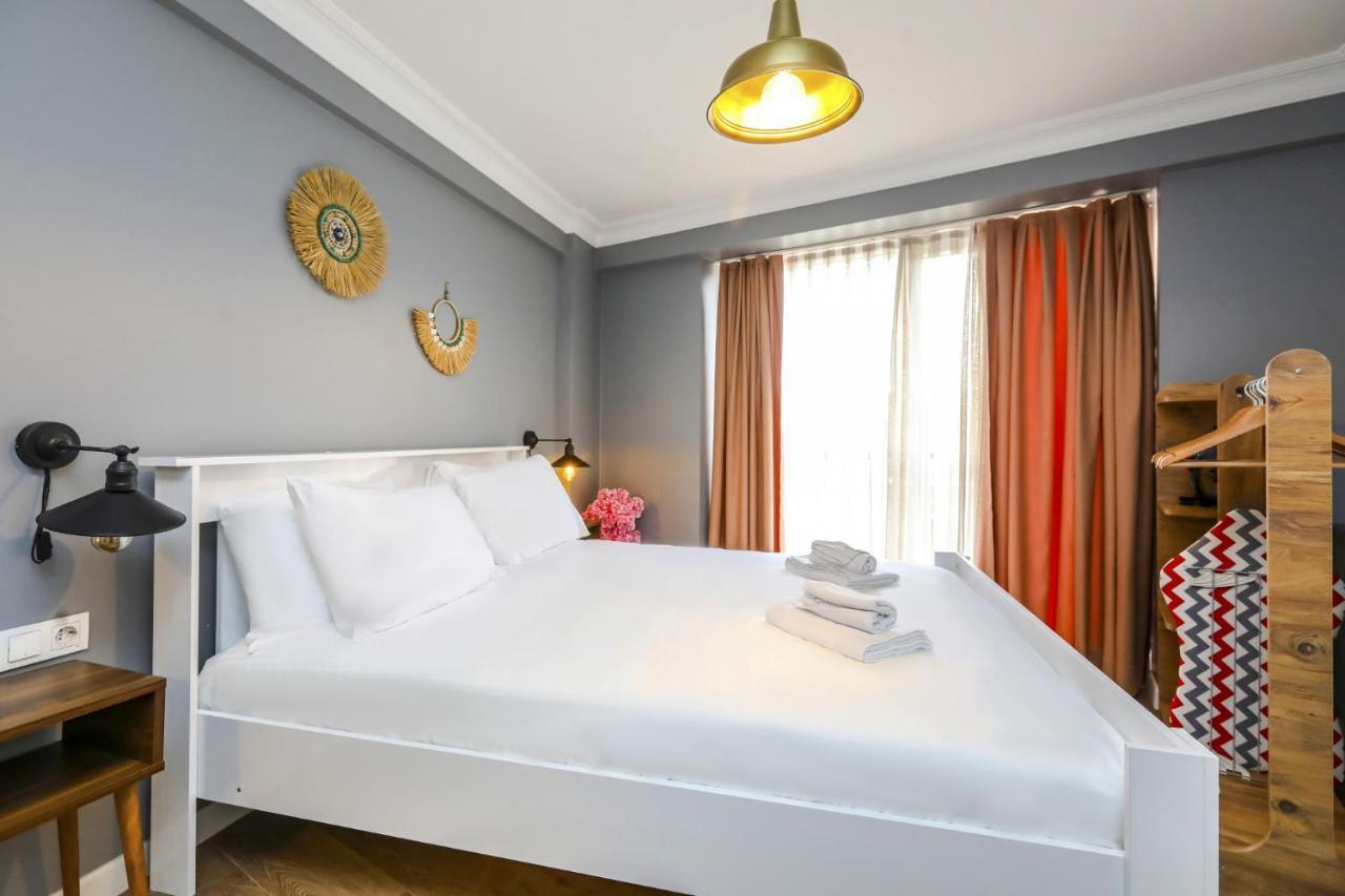 Vibrant Flat 500 M To Uskudar Ferry Station Appartement Istanboel Buitenkant foto