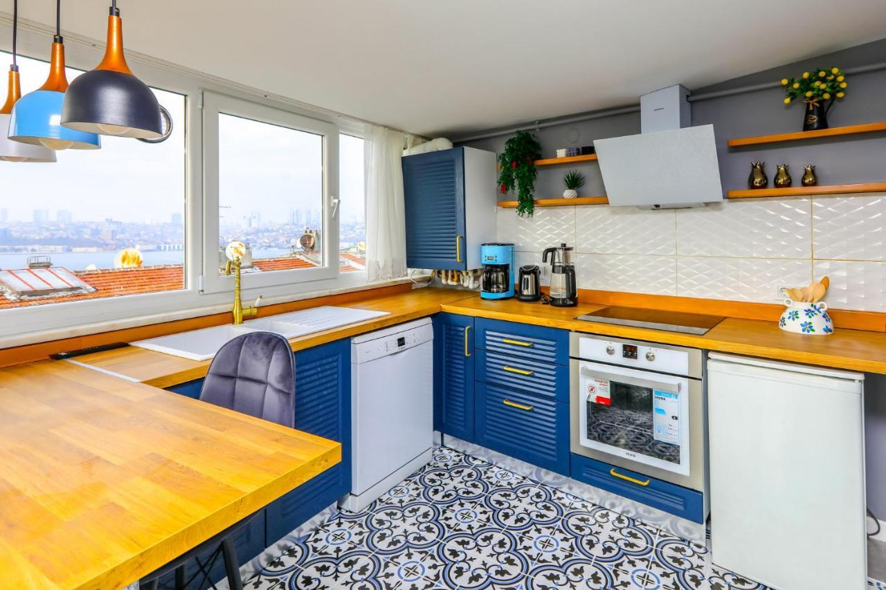 Vibrant Flat 500 M To Uskudar Ferry Station Appartement Istanboel Buitenkant foto