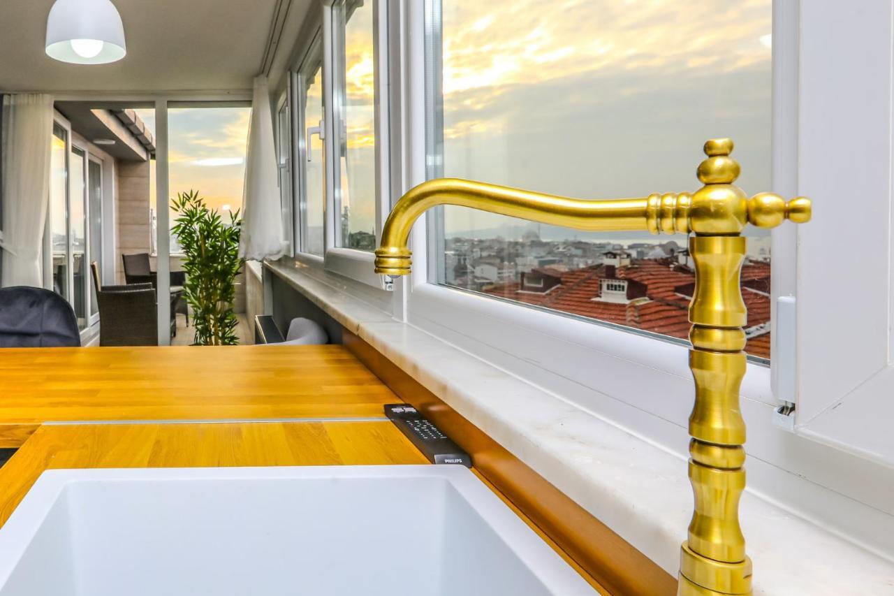 Vibrant Flat 500 M To Uskudar Ferry Station Appartement Istanboel Buitenkant foto