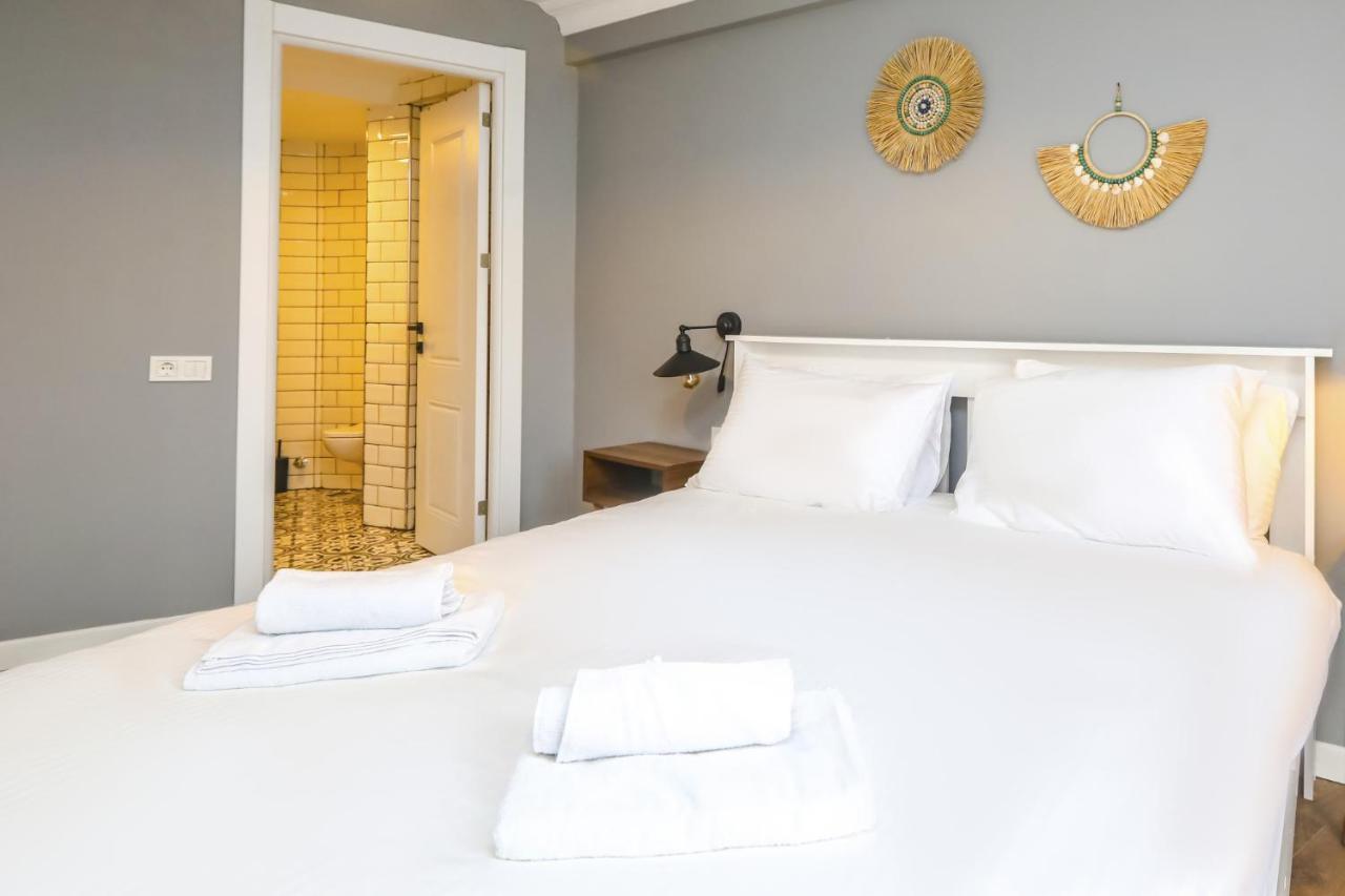 Vibrant Flat 500 M To Uskudar Ferry Station Appartement Istanboel Buitenkant foto